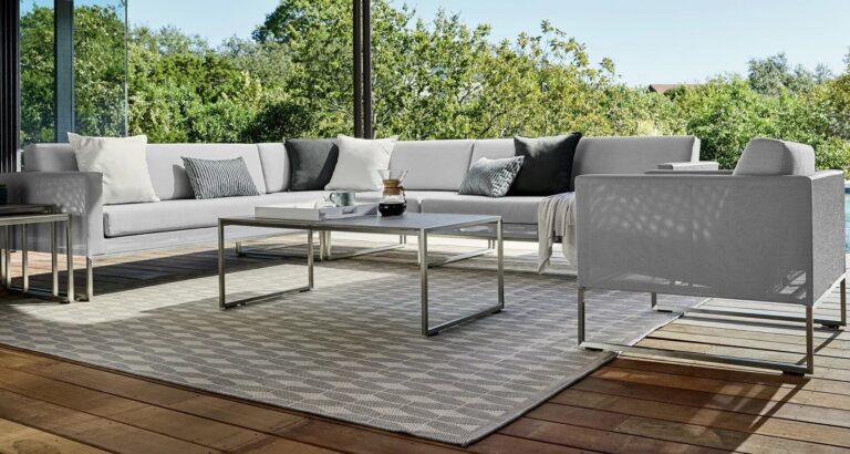 Crate & Barrel one-page checkout view